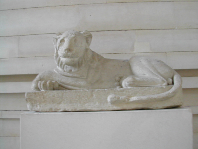 Louvre lion